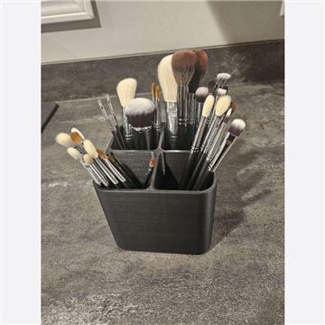 3D Printed Makeup Brush Holder: Modern Vanity Organizer with 4 Compartments